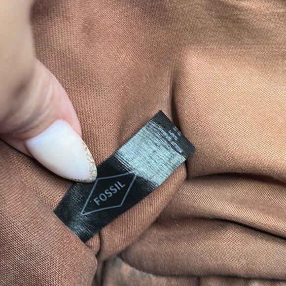 Fossil Emi leather saddle bag in British tan - Picture 9 of 10